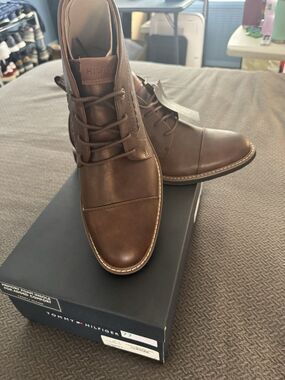 Tommy Hilfiger Gibby Men's 10 Dark Brown Cap Toe Dress Boots NEW w/ Box